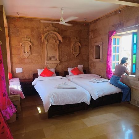 Mud Mirror Guesthouse Jaisalmer Exterior photo