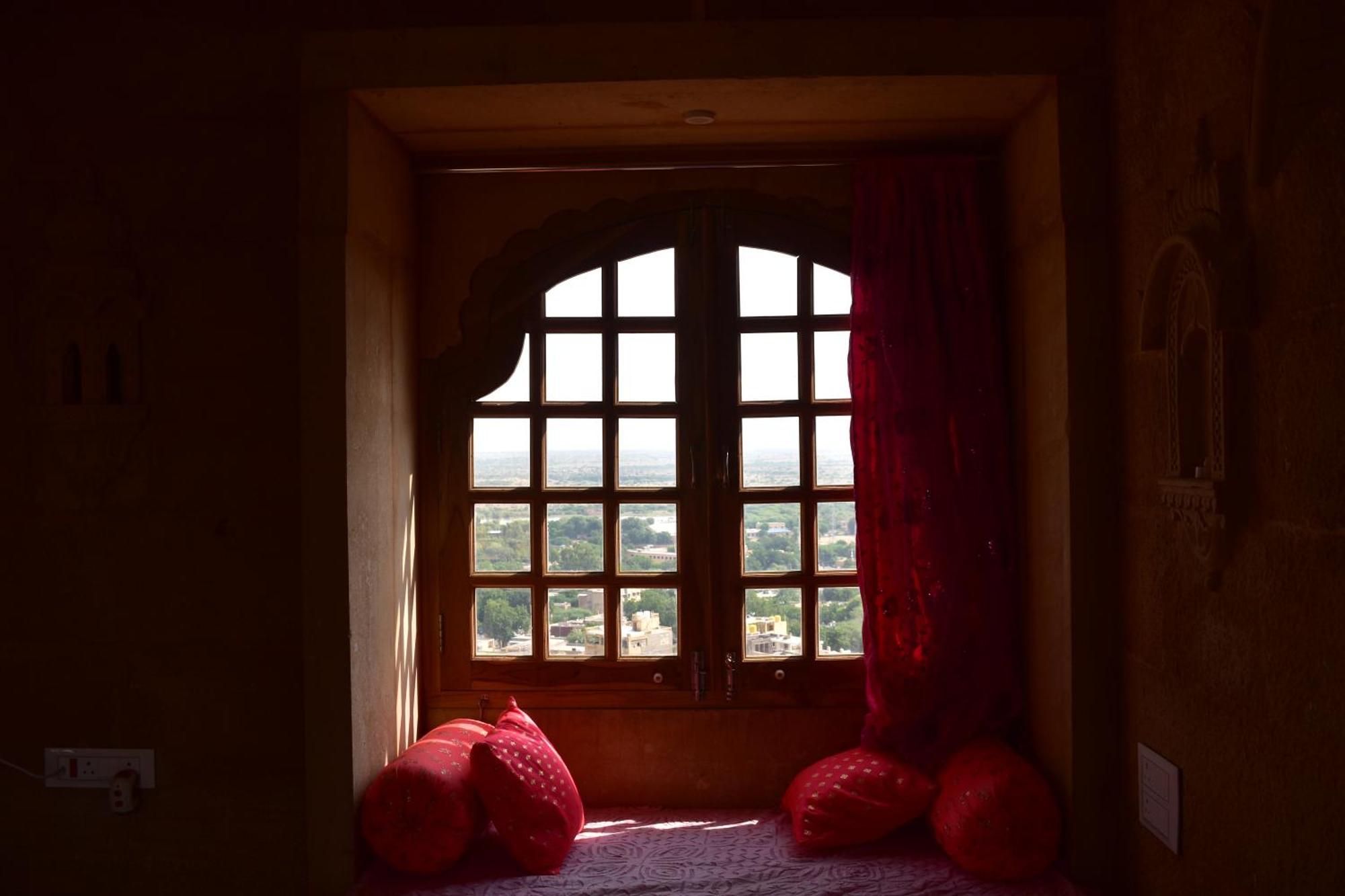 Mud Mirror Guesthouse Jaisalmer Exterior photo