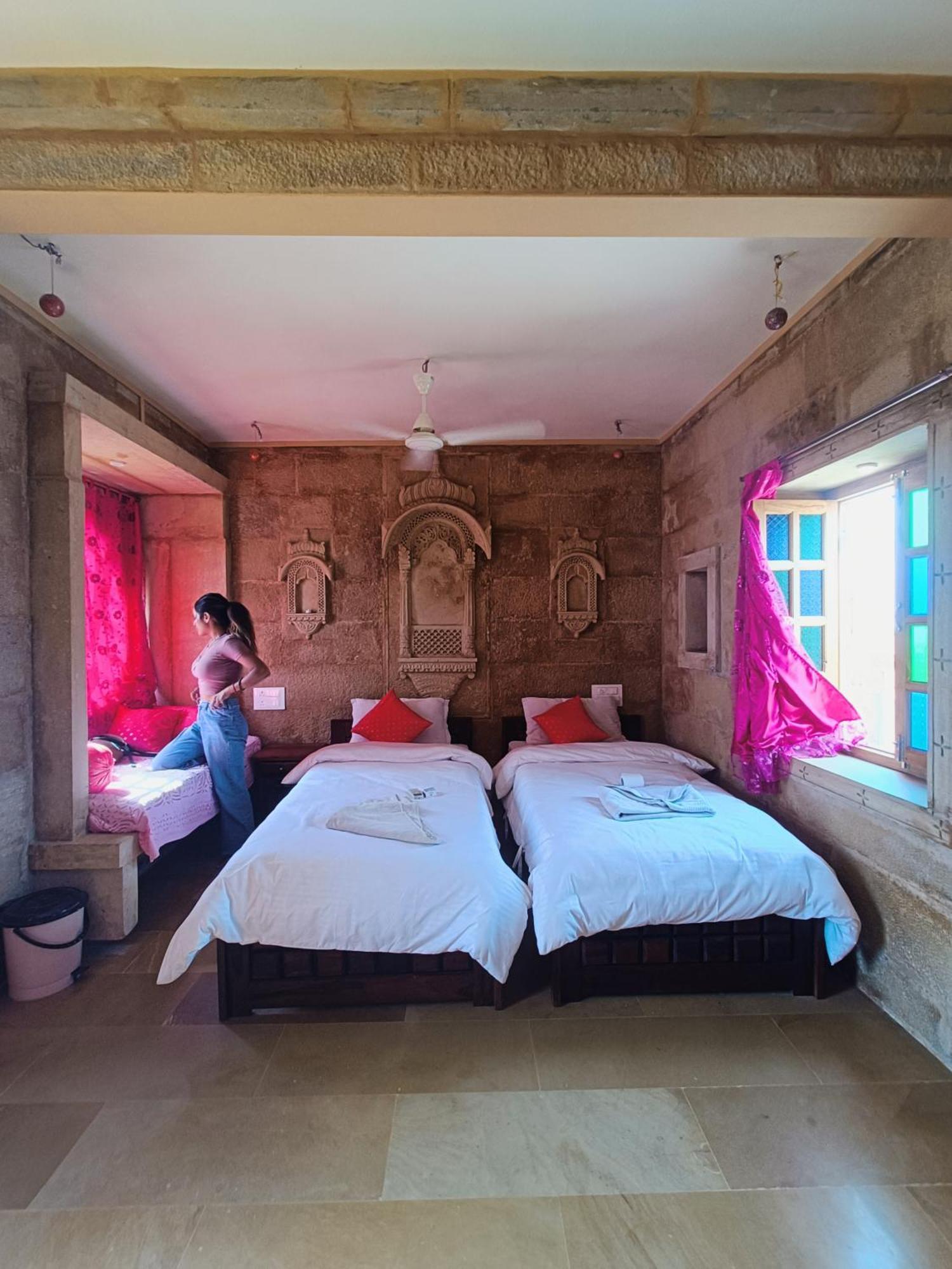 Mud Mirror Guesthouse Jaisalmer Exterior photo