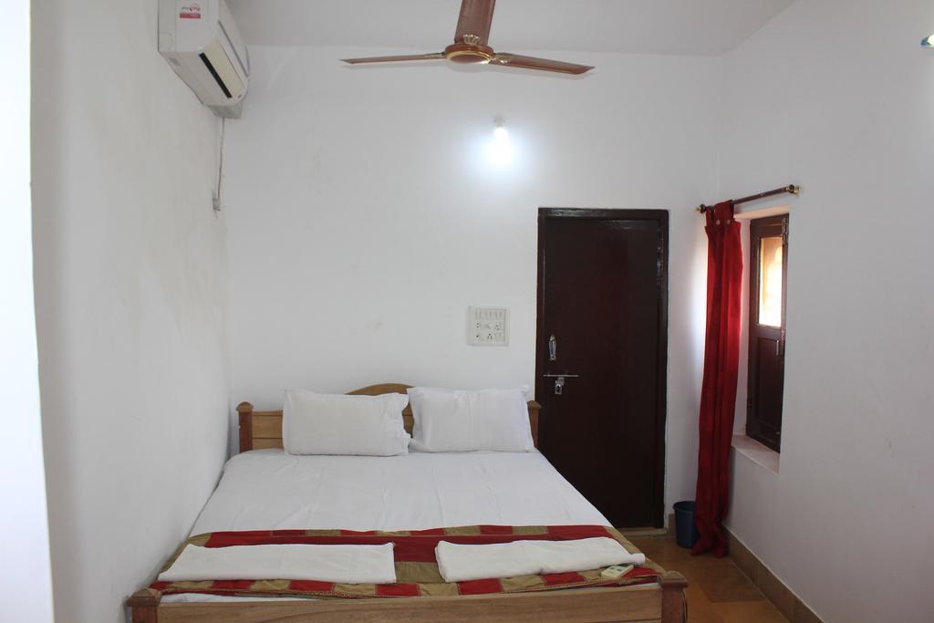 Mud Mirror Guesthouse Jaisalmer Exterior photo