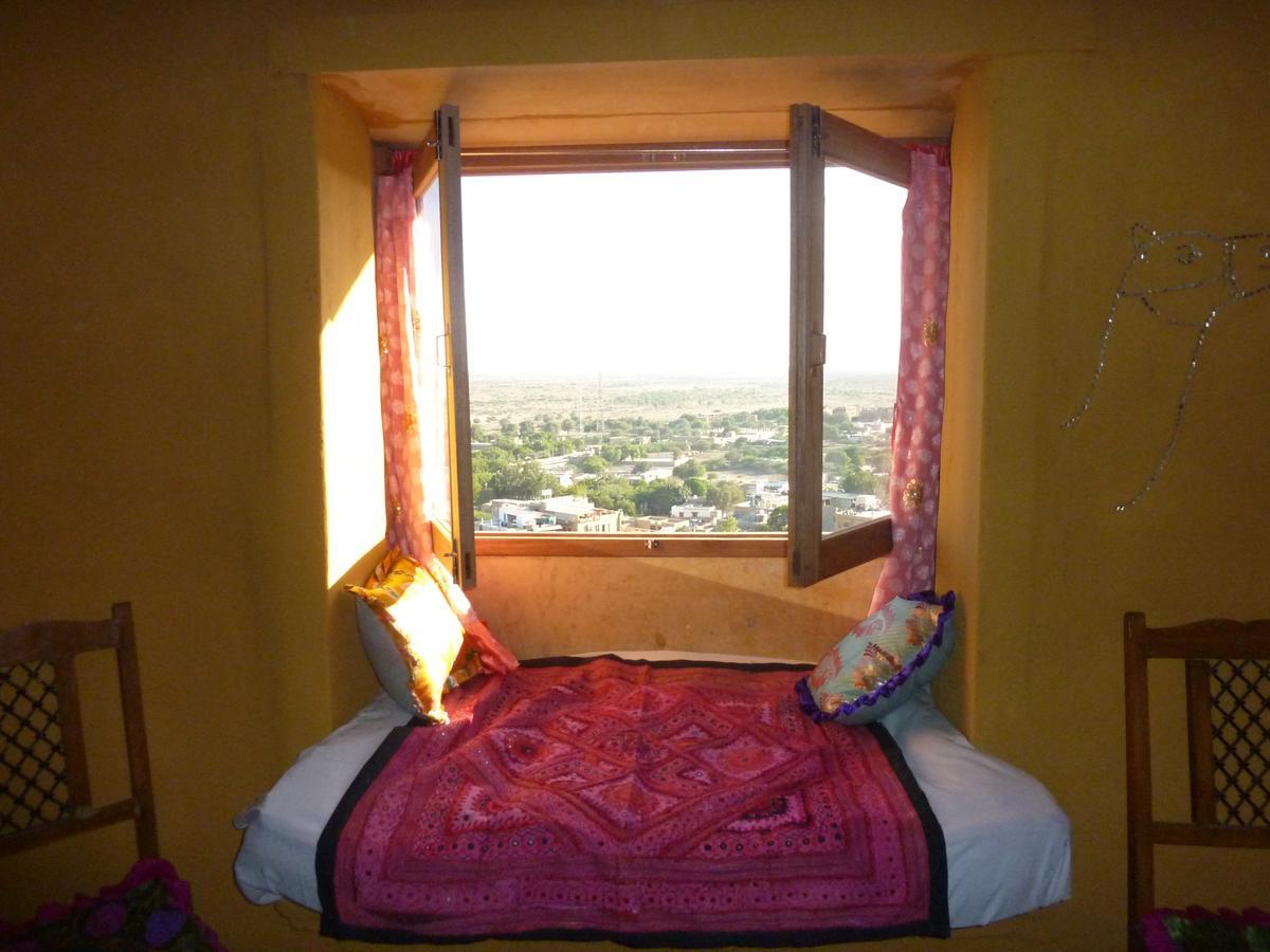 Mud Mirror Guesthouse Jaisalmer Exterior photo