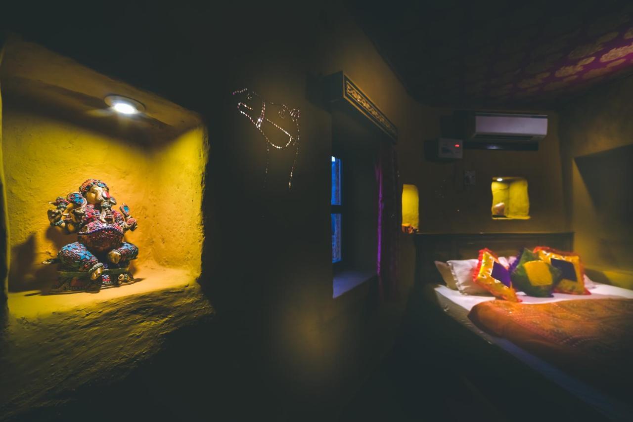 Mud Mirror Guesthouse Jaisalmer Exterior photo