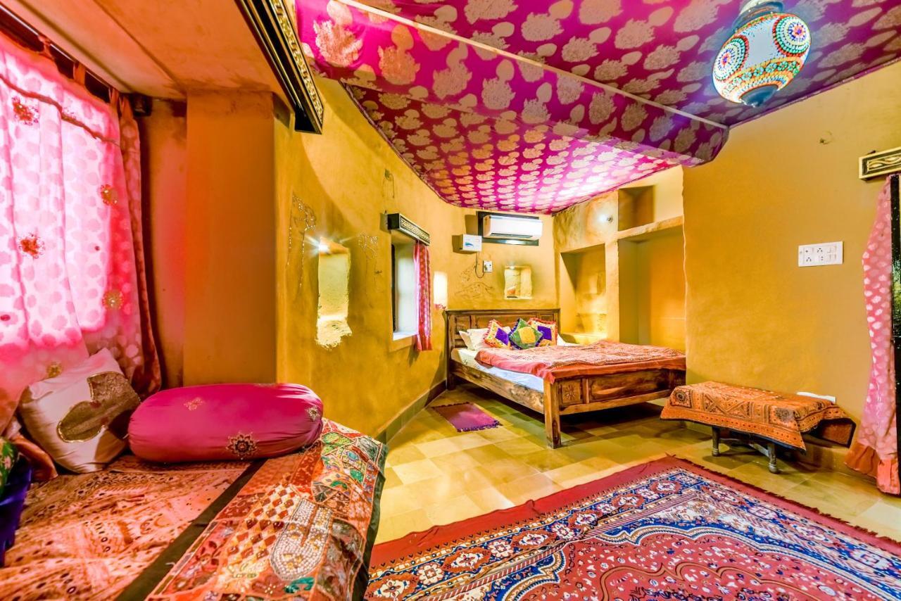 Mud Mirror Guesthouse Jaisalmer Exterior photo